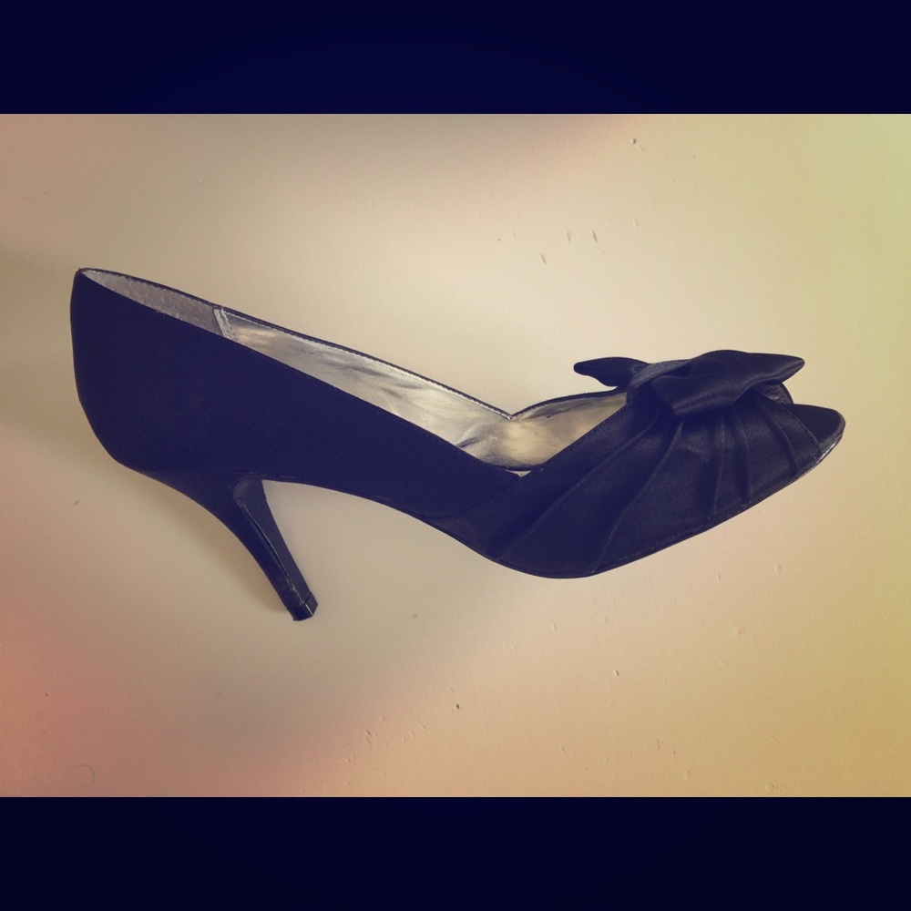Nina Future Pumps - Black. 3 1/4” heel.